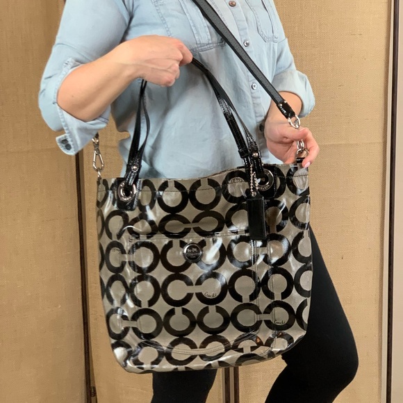 Coach Handbags - 🌸 Large Well loved COACH Tote 🌸